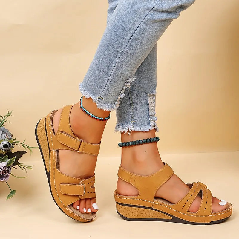 Solena | Comfortabele Sleehak Sandalen
